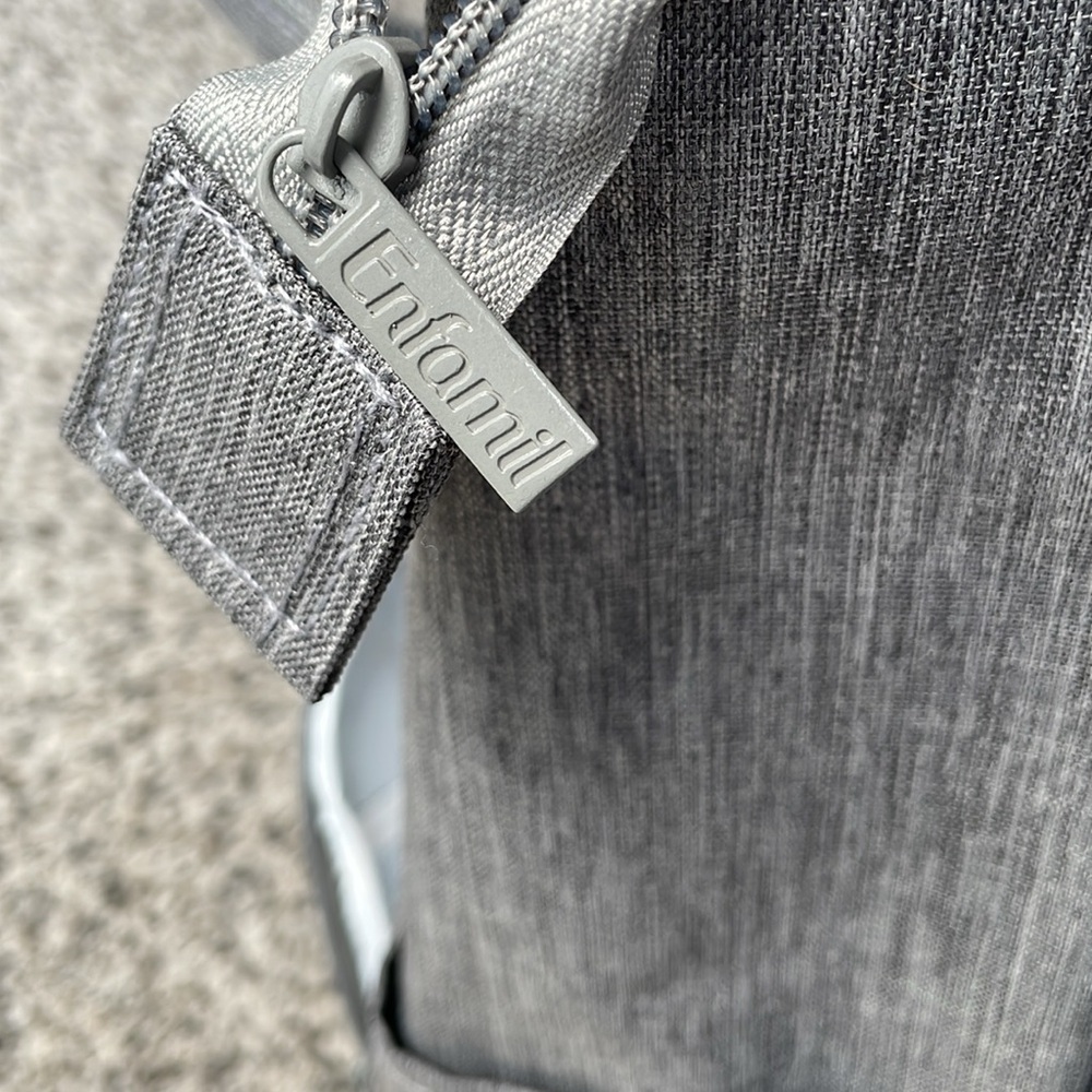 Insulated diaper bottle bag - Picture 5 of 6